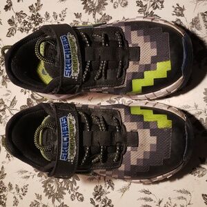Sketchers mega craft shoes